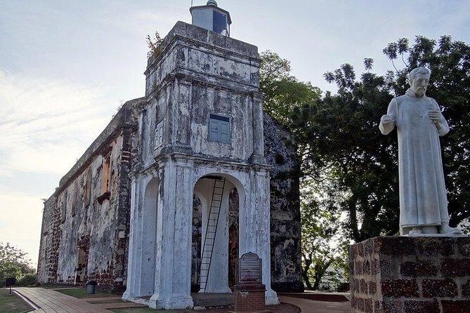 *17 Hrs Melaka Ultimate Car Tour from Ipoh w' Tour Guide - The Journey Begins: From Ipoh to Melaka