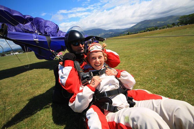 18,000ft Tandem Skydive over Abel Tasman - Authentic Perspectives from Travelers