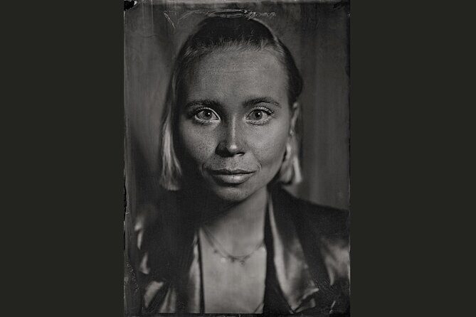 19th Century metal portrait an unique experience Porto-Portugal - Key Points