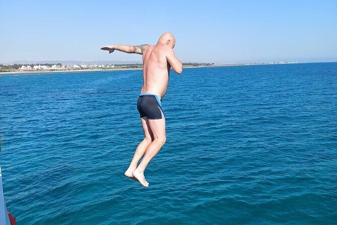 2.5 hour Glass Bottom Boat Trip, Snorkeling, Sliding and Fun - Practical Details & Value