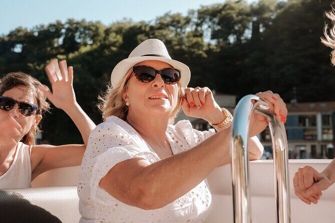 "2 bays, mornings, afternoons, sunset with a glass of cava - What Travelers Say