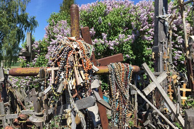 2 countries! Hill of Crosses, Rundale Palace and Bauska castle - Who Will Love This Tour?