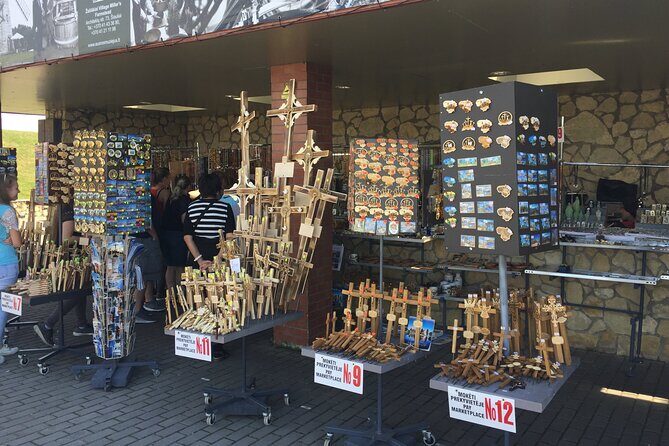 2 countries! Hill of Crosses, Rundale Palace and Bauska castle - FAQs