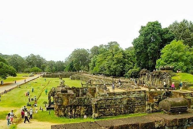 2-Day Angkor Wat Small and Big Circuit - Free Hotel Pick up - A Closer Look at the Itinerary