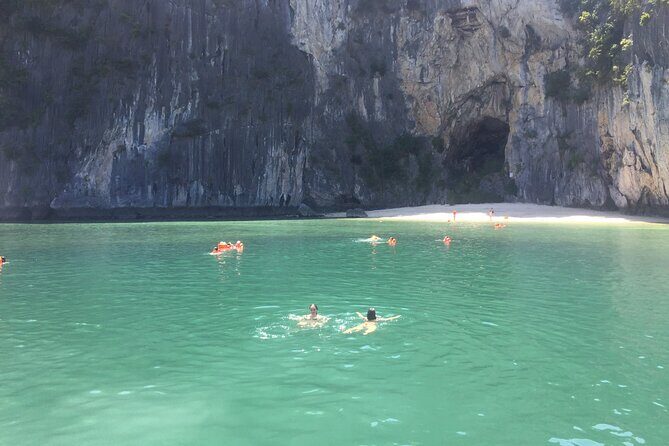 2-Day cruise to Lan Ha bay - Ha Long bay and Viet Hai Village - Key Points