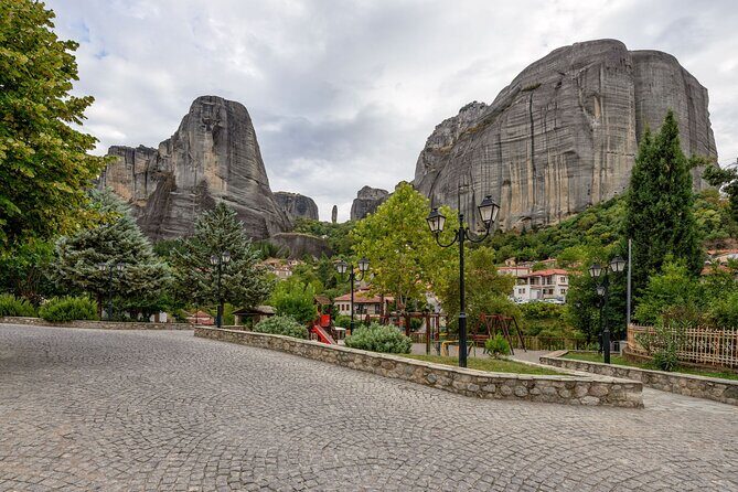 2-Day Delphi Meteora Tour From Athens - FAQs