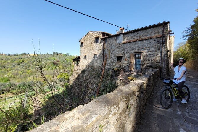 2-Day E-Bike Tuscany Tour with Meals, Wineries, and Farmstay - Day 1: Starting Off in San Casciano and Rolling Vines