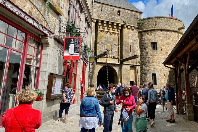 2-day Mont Saint-Michel, Full D-Day, Normandy Private from Paris - What to Expect from This Private Normandy & Mont Saint-Michel Tour