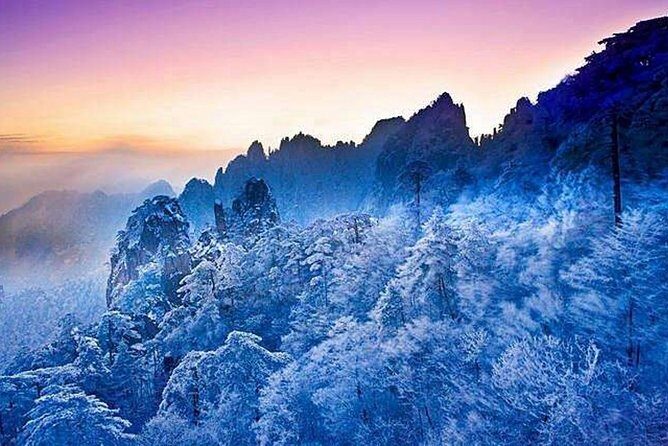 2-Day Mt Huangshan and Hongcun Village Private Tour from Nanjing by Bullet Train - Visiting Hongcun Village: A Step Back in Time
