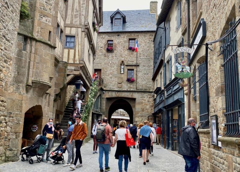 2-day Private D-Day Mont Saint-Michel 3 Castles by Mercedes - FAQ