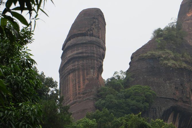 2-Day Private Danxia Mountain and Nanhua Monastery Tour From Guangzhou by Bullet Train - Discovering the Charm of Danxia Mountain and Nanhua Monastery