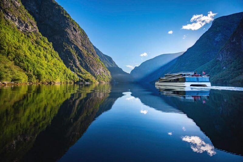 2-Day Private Tour with Flåm Train, Hardagerfjord & Cruise - Exploring the 2-Day Norwegian Adventure: What to Expect
