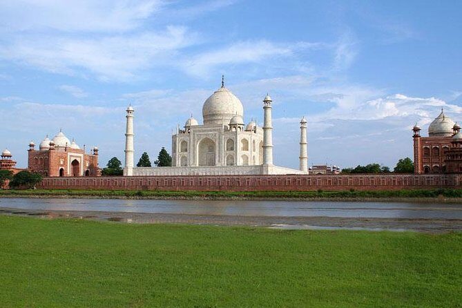 2-Day Tour to Taj Mahal and Agra from Bangalore with Both side Commercial Flight - FAQ