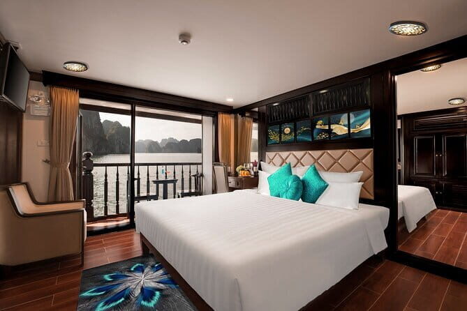 2 Days, 1 Night Aboard La Stellar Cruise in Halong from Hanoi - Luxury Meets Adventure on a Fully Equipped Yacht