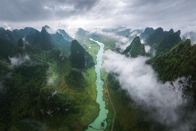 2 Days 1 Night Ban Gioc Waterfall Tour from Hanoi By Limousine - Day 1 Climax: Ban Gioc Waterfall and Surroundings