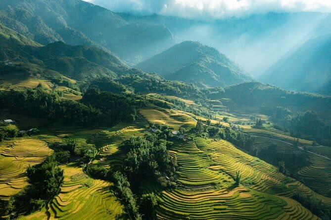 2 days 1 night Sapa trekking at 4 star hotel - Exploring the 2 Days 1 Night Sapa Trekking Tour at a 4-Star Hotel