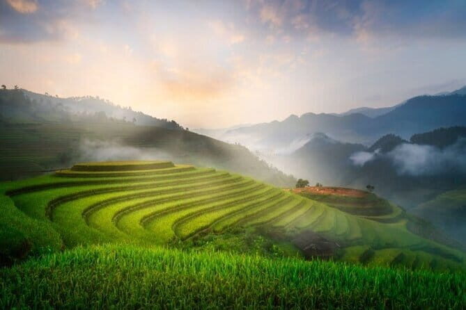 2-Days 1-Night Sapa Trekking at 4 Star Hotel - The Journey from Hanoi to Sapa