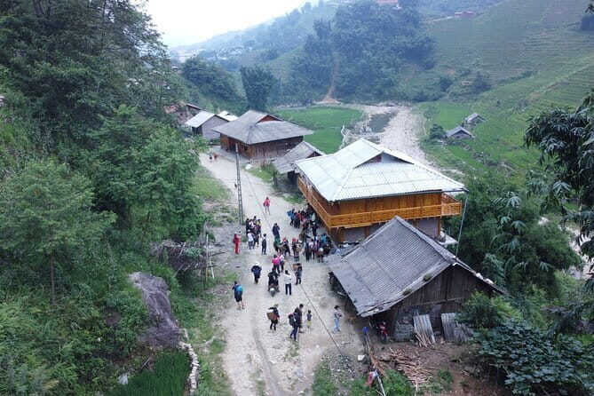 2 Days 1 Night Sapa Trekking With 4 Star Hotel Stay - Evening in Sapa: A Taste of Local Cuisine