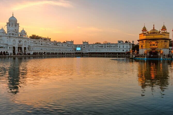 2 Days Amritsar Adventure from Delhi via Superfast Train - Arriving in Amritsar: First Impressions and Check-in