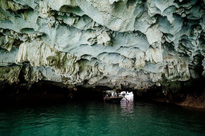 2 Days and 1 Night Lan Ha Bay Adventure from Hanoi - An In-Depth Look at the Lan Ha Bay Cruise Experience