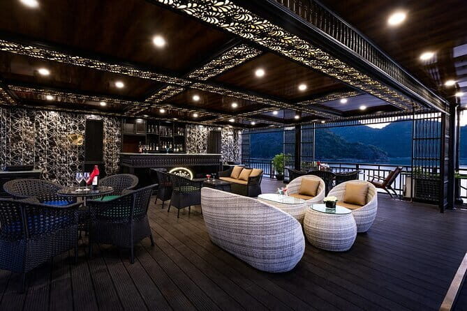 2 Days and 1 Night Lan Ha Bay Michael Cruises - A Detailed Look at the 2-Day Lan Ha Bay Michael Cruises Experience