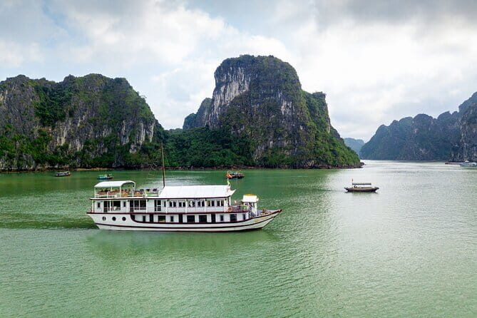2 Days Cruise in Ha Long Bay, Heritage Discovery from Hanoi - The Overall Experience and Value for Money