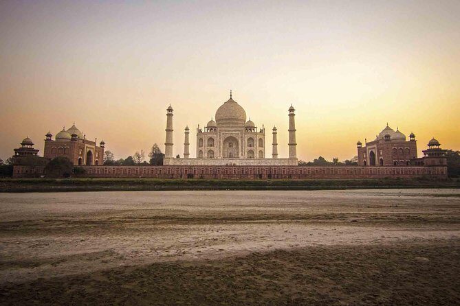 2 Days Delhi Agra and Fatehpur Sikri Tour By Private Car - Authentic Experiences and Practical Tips