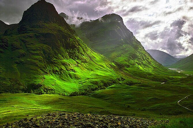 2 Days on the Loch Ness Canal of Caledonia and the Highlands - Day 1: From Edinburgh to the Highlands