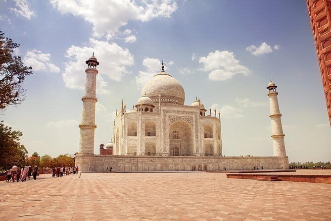 2 Days Overnight Taj Mahal Luxury Agra Tour From Delhi - The Authentic Experience: What Travelers Appreciate