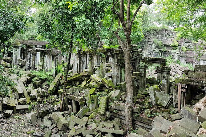 2-Days Private Tour in Angkor Sunrise, Banteay Srei and Beng Mealea Temple - Authentic Experiences Highlighted by Reviewers