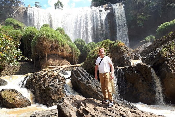 2 Days Private Tour in Dalat - Day 1: Scenic Heights and Bizarre Architecture