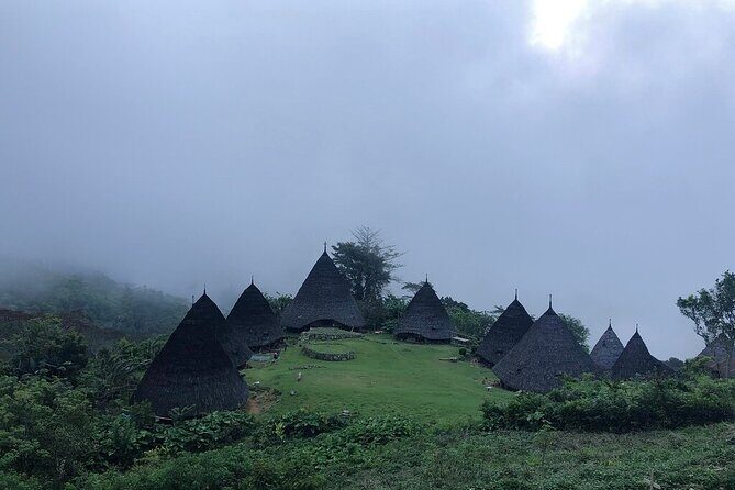2 Days Private Tour in Wae Rebo with Accommodation - Key Points