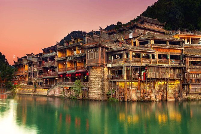 2 Days Relax Tour to Fenghuang Ancient Town from Zhangjiajie - Key Points