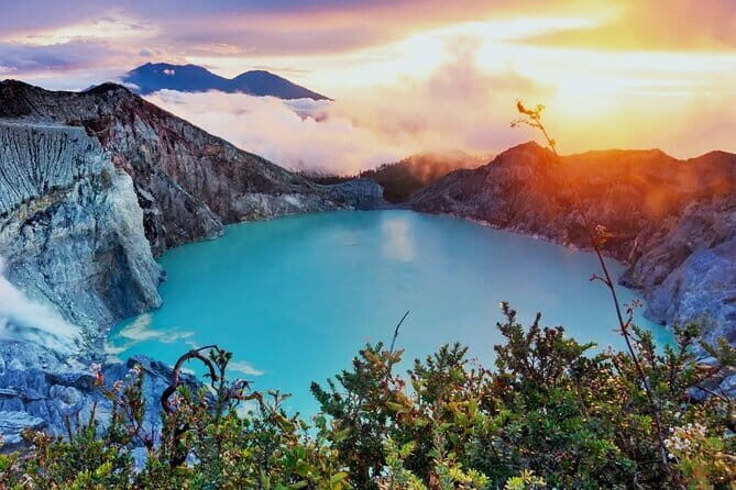 2 Days Shared Tour from Malang to Mount Bromo and Ijen - An In-Depth Look at the 2-Day Itinerary
