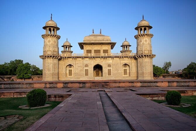 2 Days Taj Mahal Tour and Agra Tour by Car from Delhi - What Makes This Tour Stand Out?