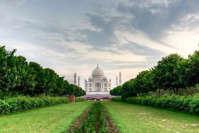 2 Days Taj Mahal Tour and Agra Tour by Car from Delhi - Who Should Consider This Tour?