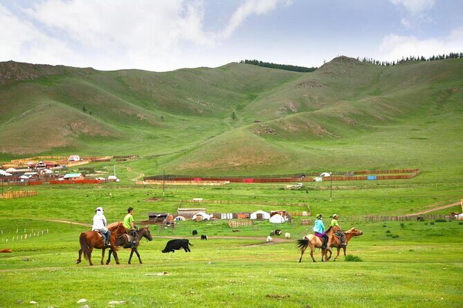 2 Days Tour: Terelj National Park And Chinggis Statue - Key Points