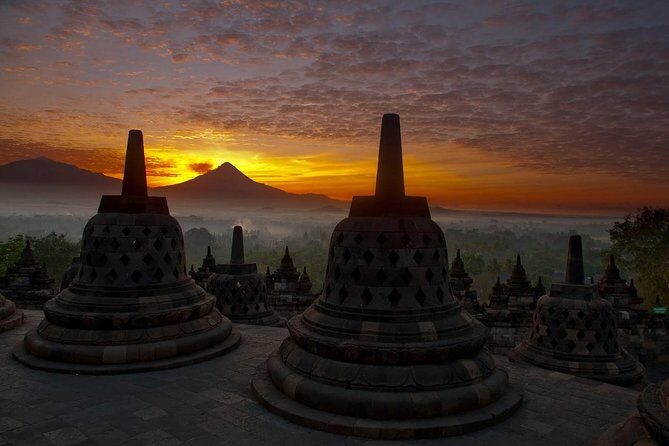 2 days Yogyakarta tour (Borobudur, Prambanan, Jomblang cave, Timang beach) - The Complete Yogyakarta Tour Experience