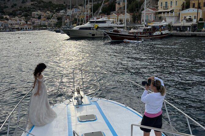 2 Hour Athens Styled Photoshoot with professional photographer - An In-Depth Look at the Athens Styled Photoshoot Experience