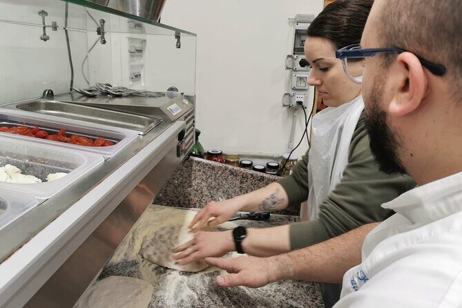 2-Hour Authentic Italian Pizza Making Class in Naples - The Final Slice