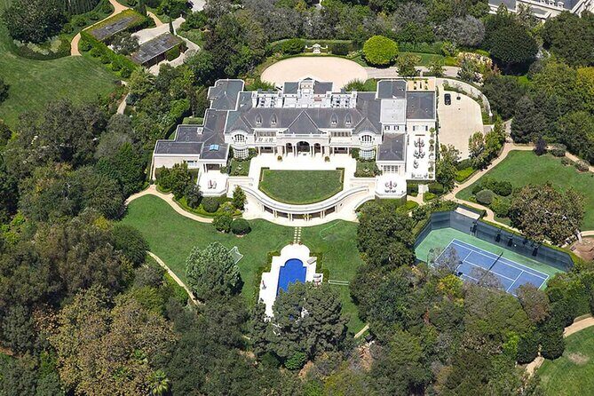2 Hour Celebrity Homes Tour - An In-Depth Review of the Celebrity Homes Tour
