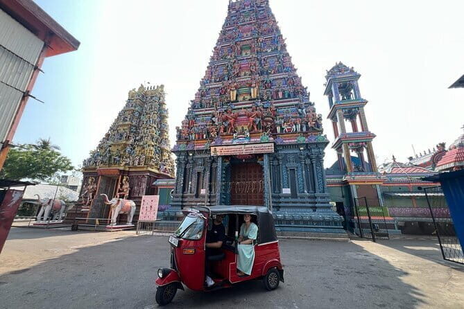 2 Hour Colombo Tuk Tuk City Morning or Evening Tour - Key Points