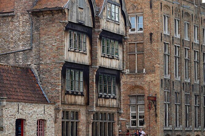 2-Hour Historical Walking Tour in Bruges with Praline Included - Final Thoughts