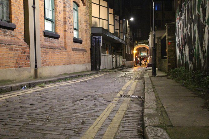 2-Hour Jack the Ripper Guided Walking Tour in Whitechapel, London - The Human Element: Guides and Reviews