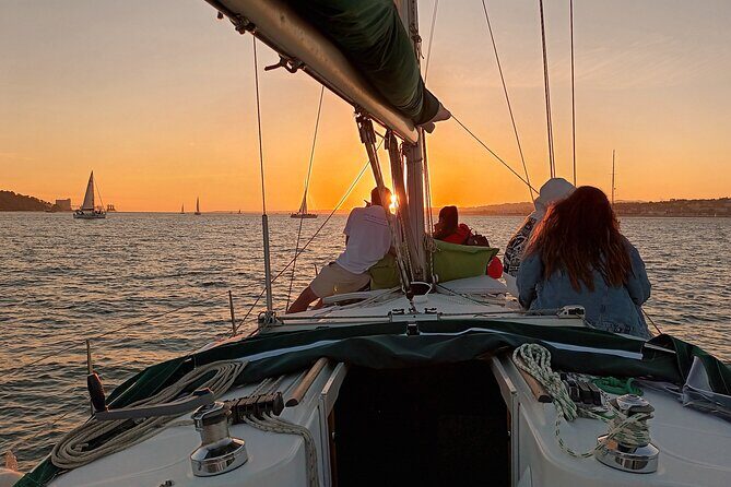 2-Hour Lisbon Sunset Sailing Tour - The Included Comforts and Extras