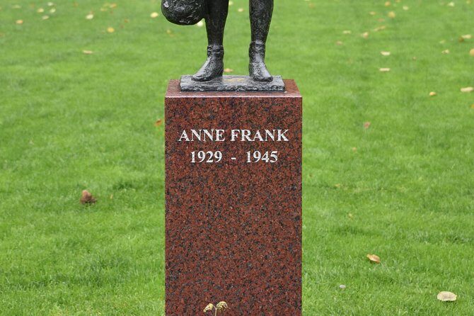 2-Hour Private Anne Frank Walking Tour with Drink - Who Will Love This Tour?