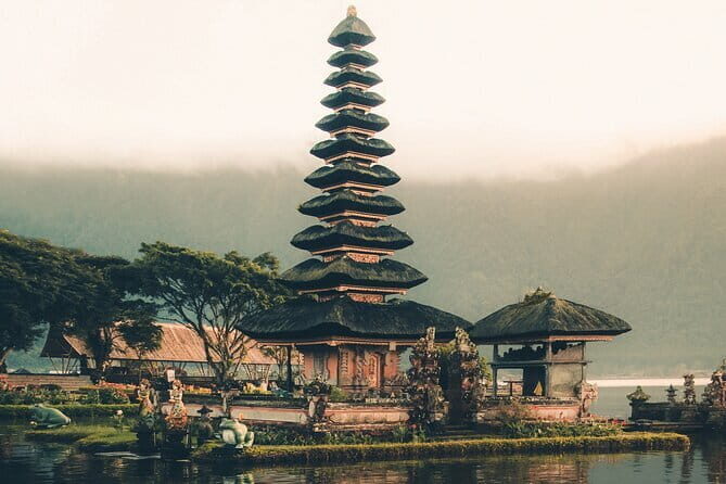 2-Hour Private Guided Walking Tour in Bengkulu - Berendo Kota Bengkulu: A Local Landmark with Views
