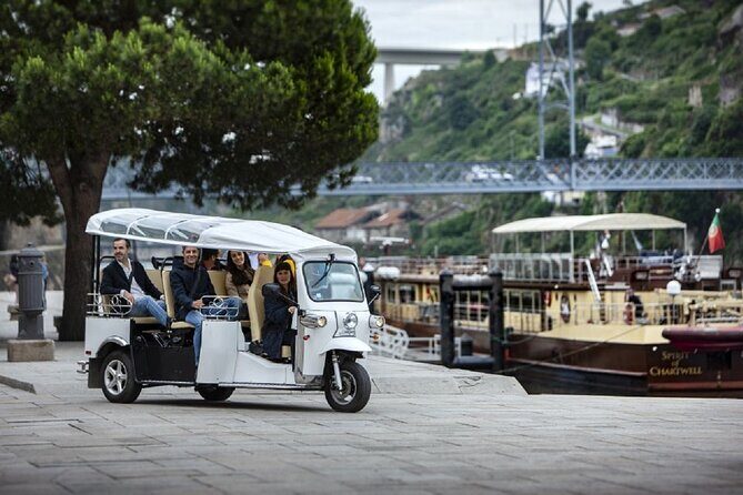 2 Hour Private Tuktuk Tour in Porto to Monastery and Cellars - Who Should Book This Tour?