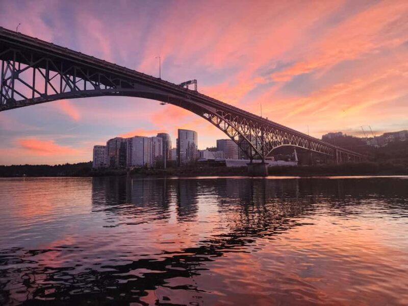 2-Hour Sunset River Cruise on the Willamette River - Key Points