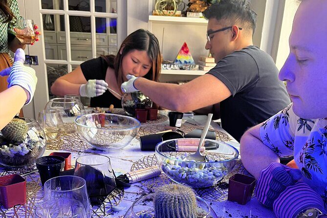 2-Hour Terrarium Making Experience with Cats in New York - The Sum Up